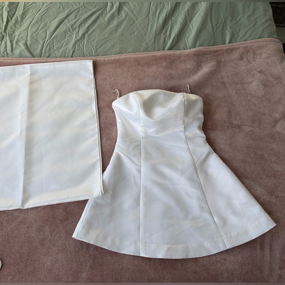 Elegant White Strapless Wedding/Bridal Short Dress with Shawl